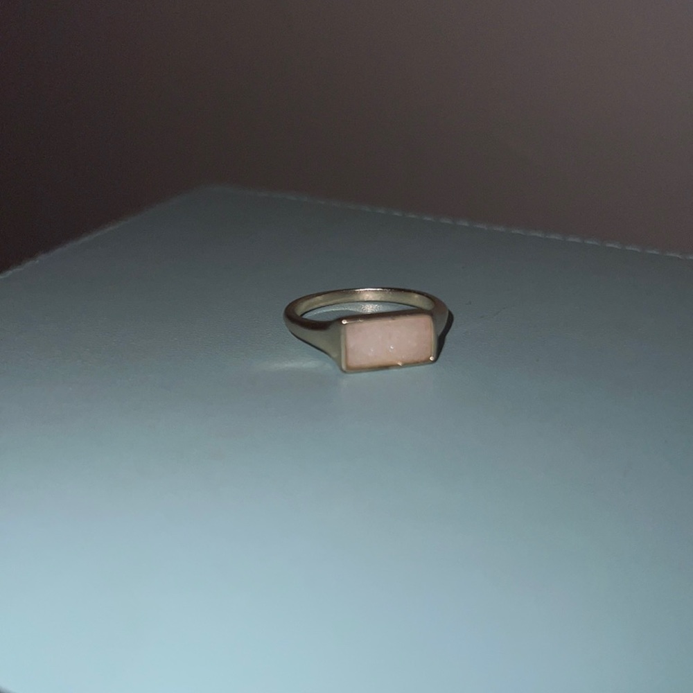 ❤️SOLD❤️Kendra Scott Ring Size 7